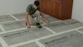 How To Tile A Floor Steps Precautions Buildersmart